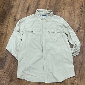 Gently loved - Columbia Omni- Shade - L